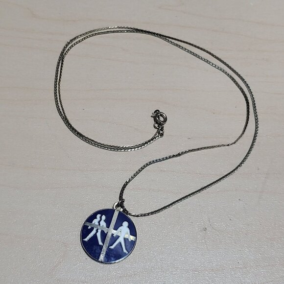 Silver Toned Necklace Round Dark Blue Steven Ministries Pendant - Picture 7 of 9